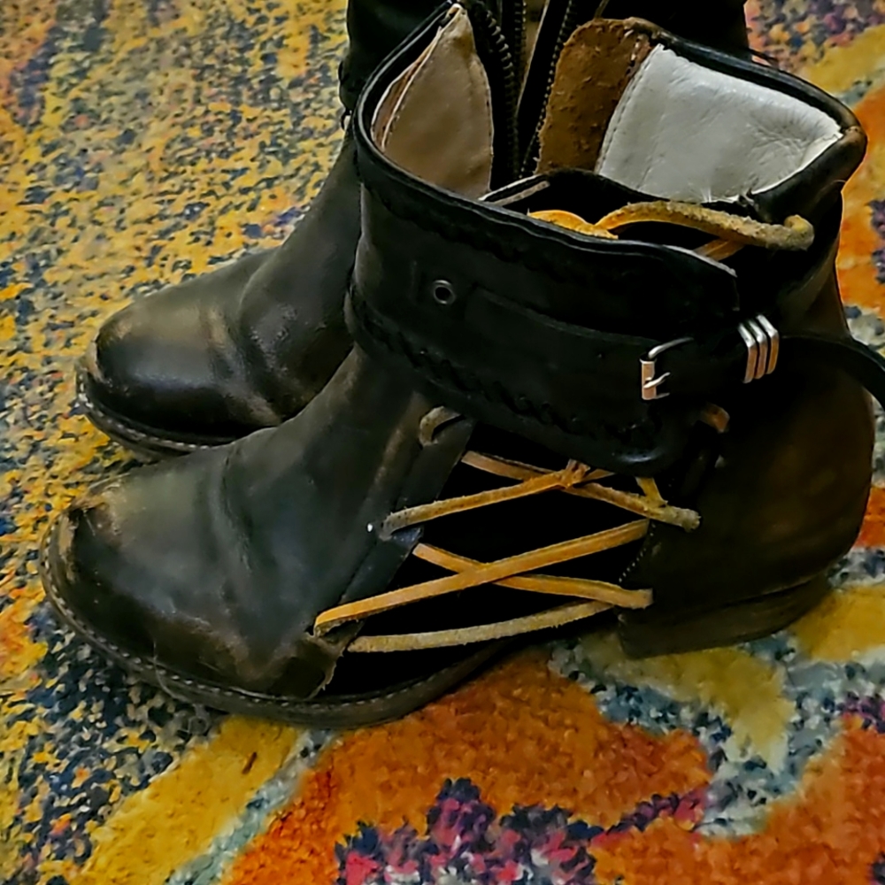 Freebird crue booties. Good condition